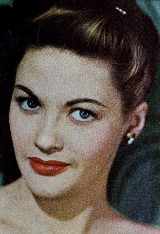 yvonnedecarlo
